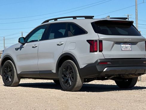 Used 2023 Kia Sorento S w/ Panoramic Sunroof Package image 7