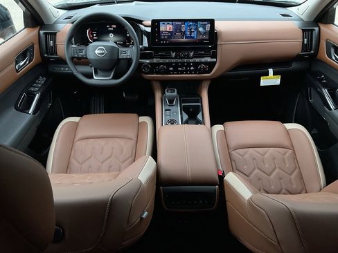 New 2026 Nissan Pathfinder Platinum image 21