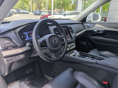 Used 2023 Volvo XC90 T8 Ultimate w/ Lounge Package AWD/4WD image 14