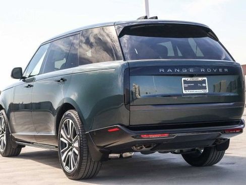 New 2025 Land Rover Range Rover Long Wheelbase SE image 6
