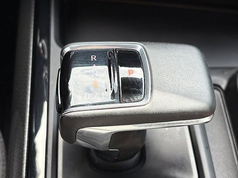 Used 2024 Chevrolet Silverado 1500 ZR2 w/ Technology Package AWD/4WD image 24