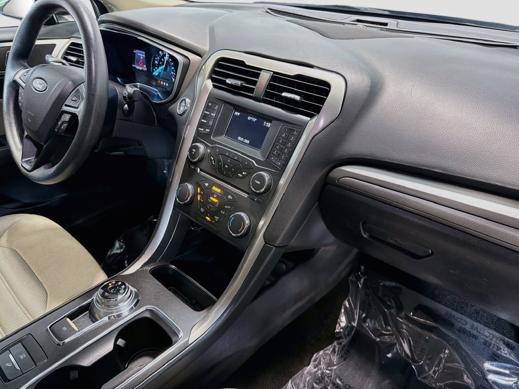 Used 2018 Ford Fusion S FWD image 24