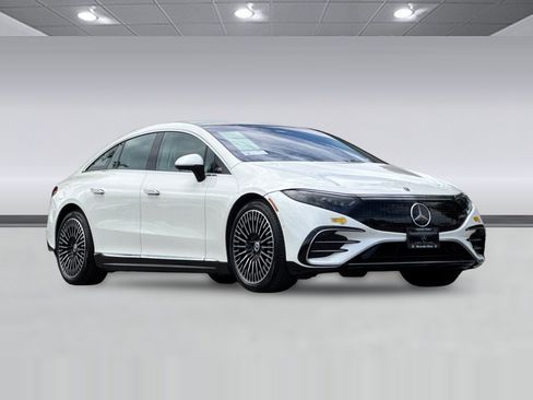 Used 2022 Mercedes-Benz EQS 450+ Sedan image 7