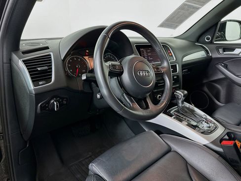 Used 2017 Audi Q5 2.0T Premium Plus w/ Technology Package AWD/4WD image 10