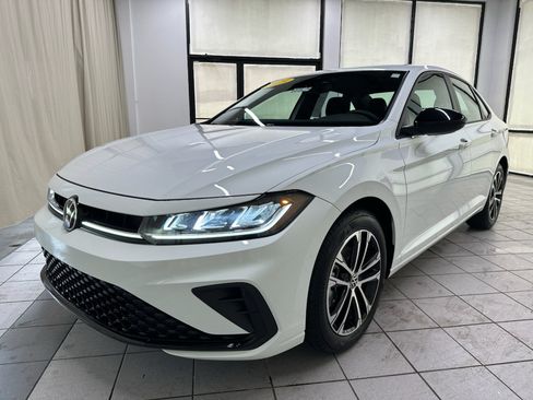Used 2025 Volkswagen Jetta Sport FWD image 11