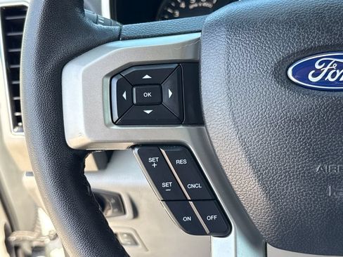 Used 2020 Ford F150 Lariat RWD image 14