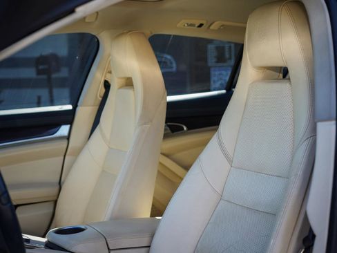 Used 2012 Porsche Panamera S RWD image 19