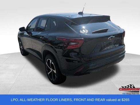 Used 2025 Chevrolet Trax RS w/ Driver Confidence Package FWD image 3
