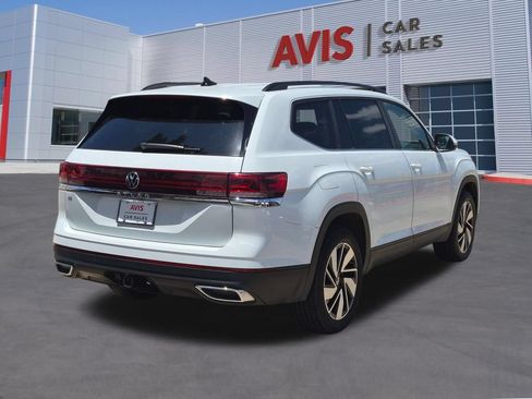 Used 2025 Volkswagen Atlas SE FWD image 6