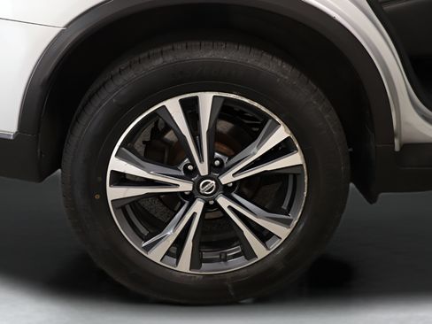 Used 2018 Nissan Rogue SL AWD/4WD image 34
