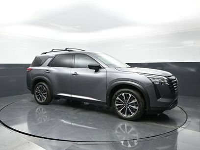 New 2026 Nissan Pathfinder Platinum