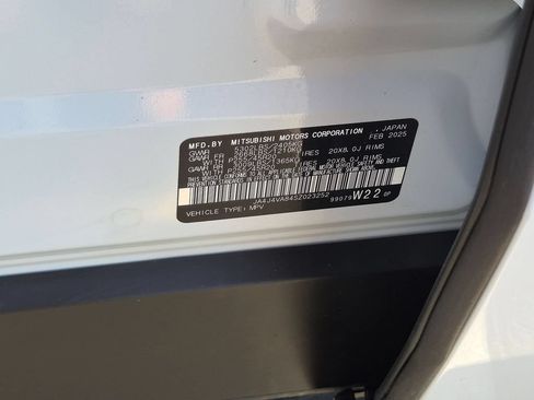 Used 2025 Mitsubishi Outlander SE AWD/4WD image 37