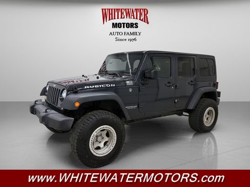 Used 2017 Jeep Wrangler Unlimited Rubicon w/ Connectivity Group AWD/4WD image 1