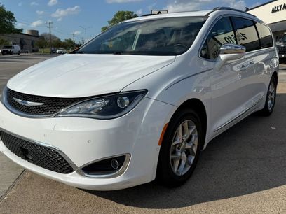 Used 2018 Chrysler Pacifica Limited