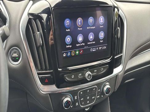 Used 2023 Chevrolet Traverse LT image 16