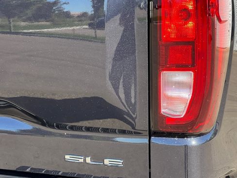 New 2026 GMC Sierra 1500 SLE image 21