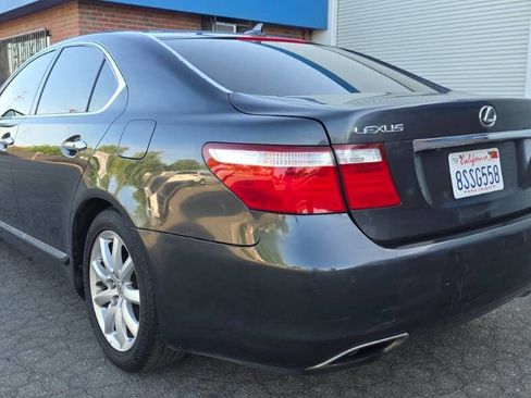 Used 2009 Lexus LS 460 RWD image 2