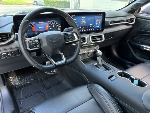 Used 2025 Ford Mustang Premium RWD image 16