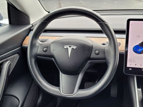 Used 2018 Tesla Model 3 Long Range image 12