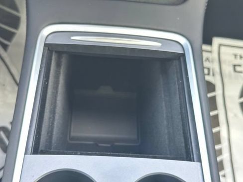 Used 2024 Tesla Model Y Long Range RWD image 18