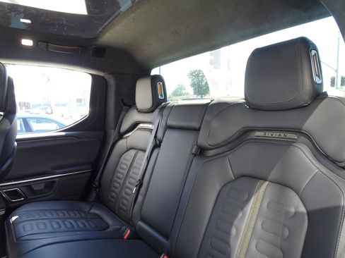 Used 2023 Rivian R1T Adventure image 15