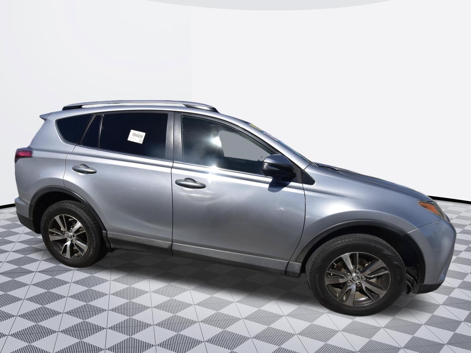 Used 2018 Toyota RAV4 XLE w/ Plus Extra Value Package FWD image 5