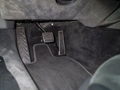 Used 2023 Aston Martin V8 Vantage Coupe RWD image 72