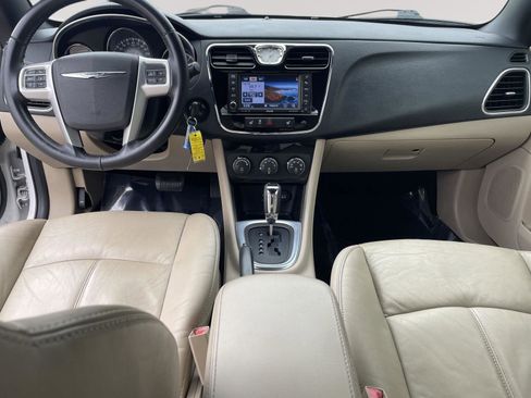 Used 2013 Chrysler 200 Limited image 16