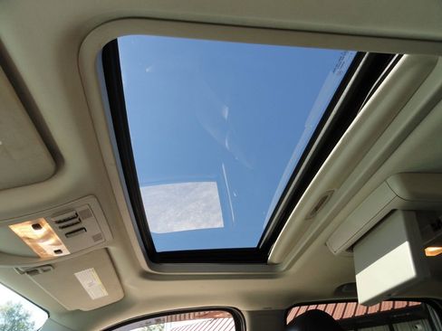 Used 2013 Chevrolet Suburban LTZ image 16