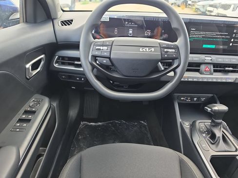 New 2026 Kia K4 FWD image 12
