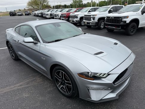 Used 2022 Ford Mustang GT RWD image 10