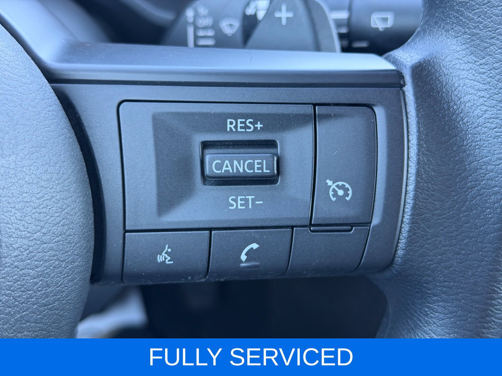 Used 2023 Nissan Rogue S AWD/4WD image 20
