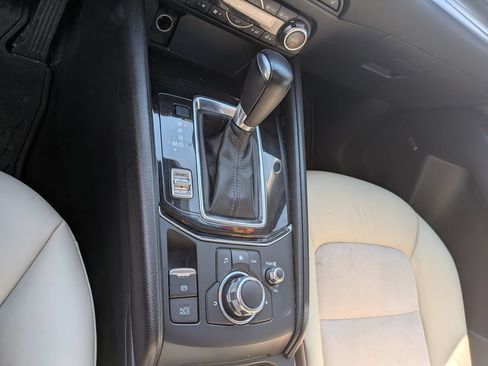 Used 2017 MAZDA CX-5 Touring w/ Preferred Equipment Package FWD image 22