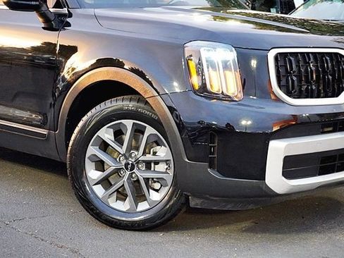 Used 2024 Kia Telluride LX image 4