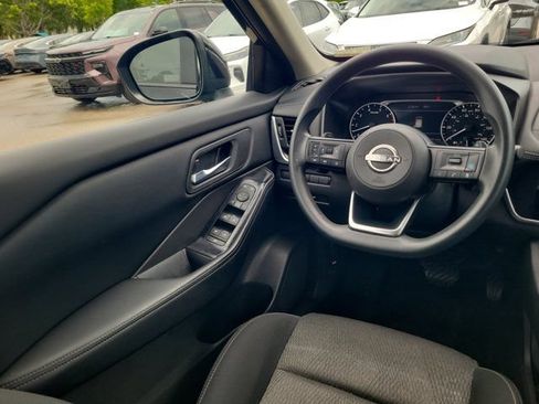 Certified 2024 Nissan Rogue SV AWD/4WD image 14