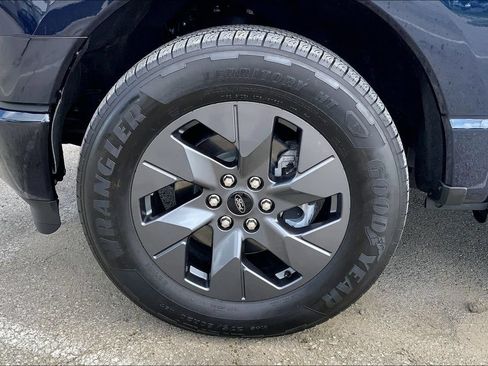 Used 2024 Ford F150 Lightning Flash AWD/4WD image 8