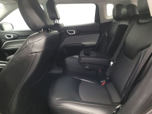 Used 2022 Jeep Compass Latitude w/ Convenience Group FWD image 18