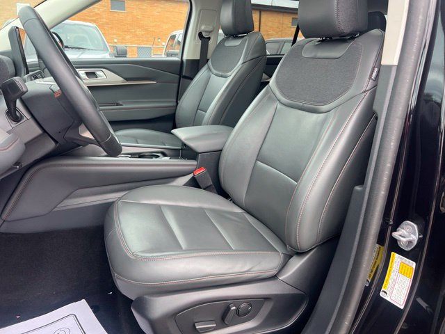 Certified 2025 Ford Explorer Active w/ Active Comfort Package AWD/4WD image 18