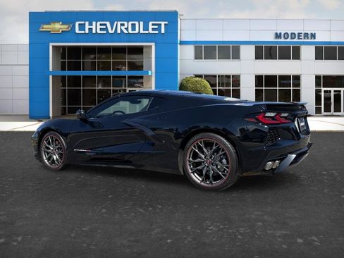Used 2024 Chevrolet Corvette Stingray Coupe RWD image 3