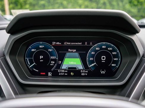 Used 2023 Audi Q4 e-tron Premium Plus w/ Premium Plus image 24