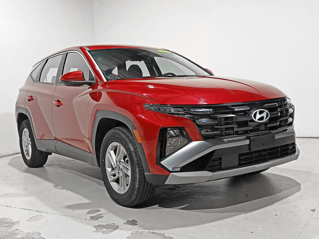 Used 2025 Hyundai Tucson SE AWD/4WD image 32