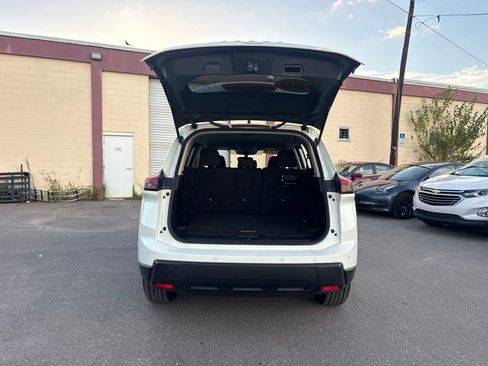 Used 2024 Nissan Rogue S AWD/4WD image 13
