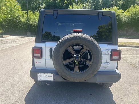 Used 2021 Jeep Wrangler Unlimited Sport AWD/4WD image 6