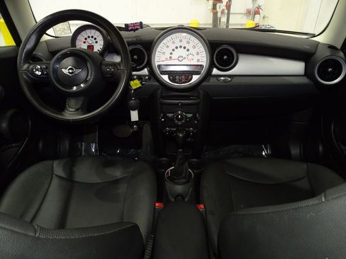 Used 2011 MINI Cooper Hardtop image 25
