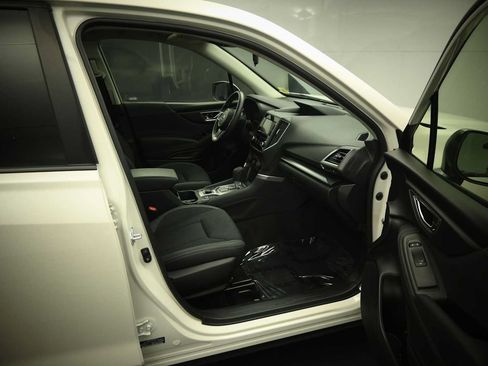 Used 2023 Subaru Forester Premium AWD/4WD image 24