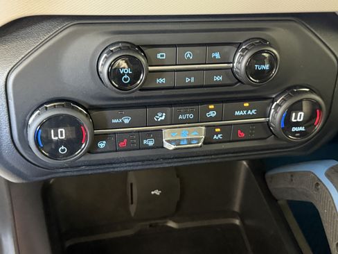 Certified 2021 Ford Bronco Wildtrak AWD/4WD image 21