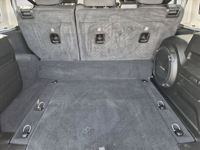 Used 2023 Jeep Wrangler Unlimited Rubicon 4xe w/ Cold Weather Group AWD/4WD image 6