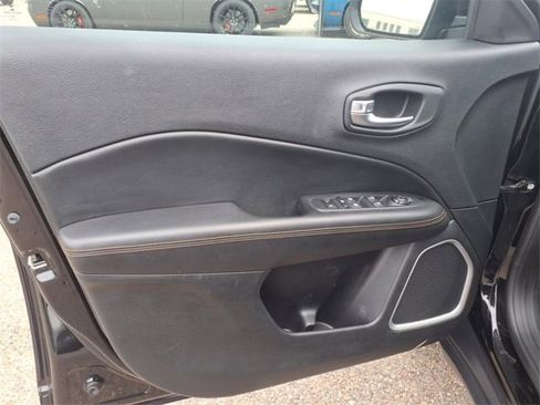 Used 2019 Jeep Compass Limited w/ Safety & Security Group image 9