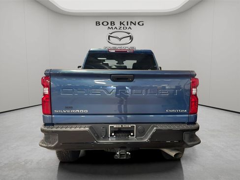 Used 2025 Chevrolet Silverado 2500 Custom AWD/4WD image 4