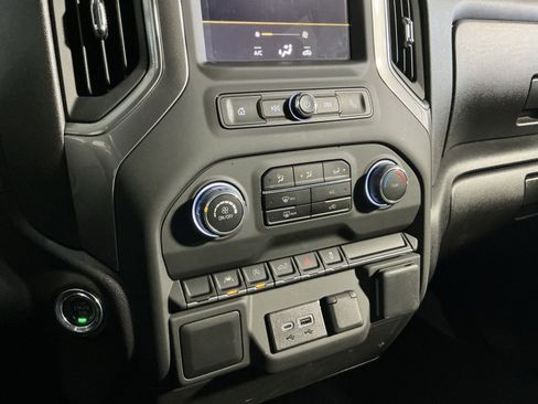 Used 2025 Chevrolet Silverado 1500 Custom AWD/4WD image 28
